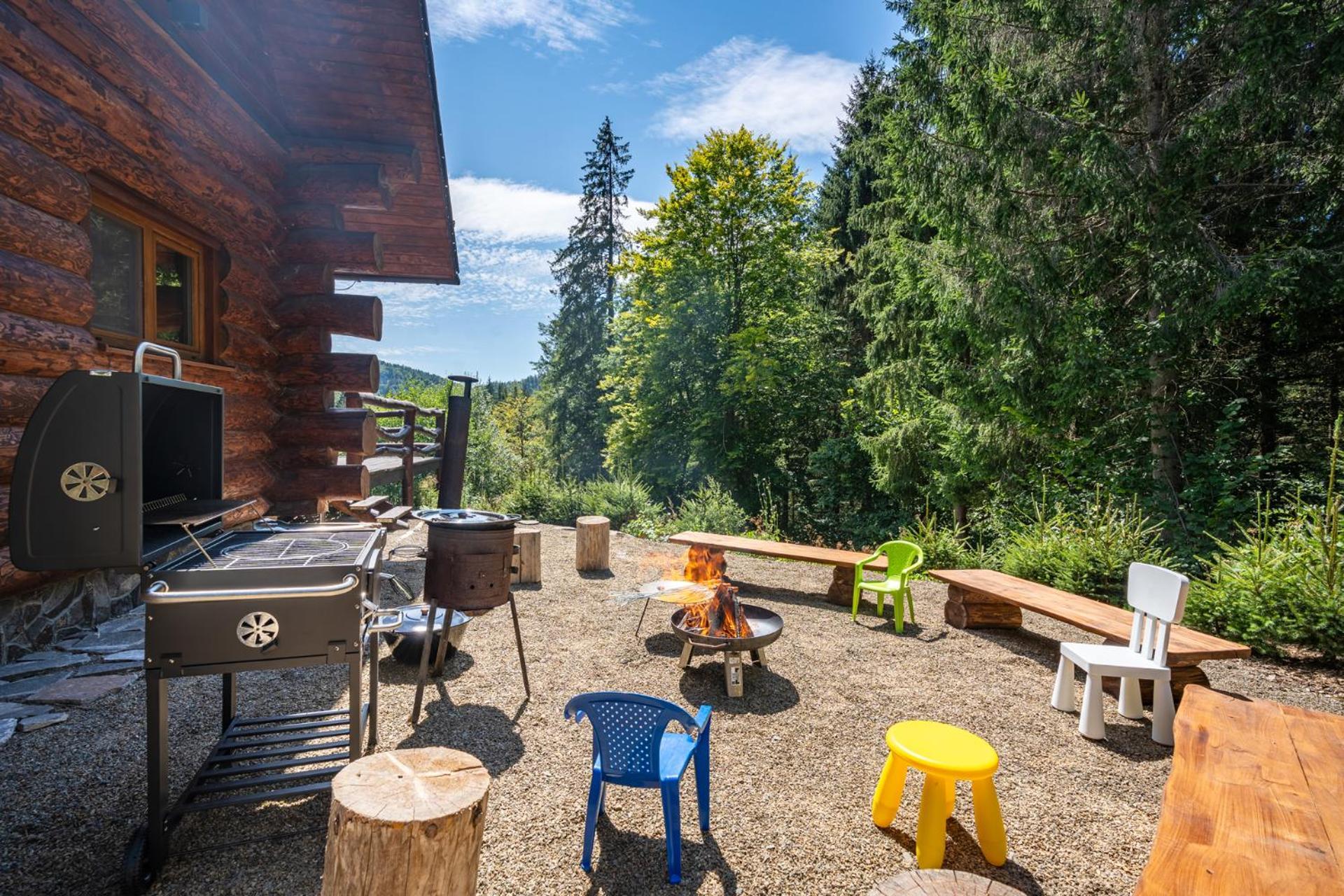 Chalet Piros - Sauna - Jacuzzi - Beautiful Scenery - Kids Playground - In The Forest *