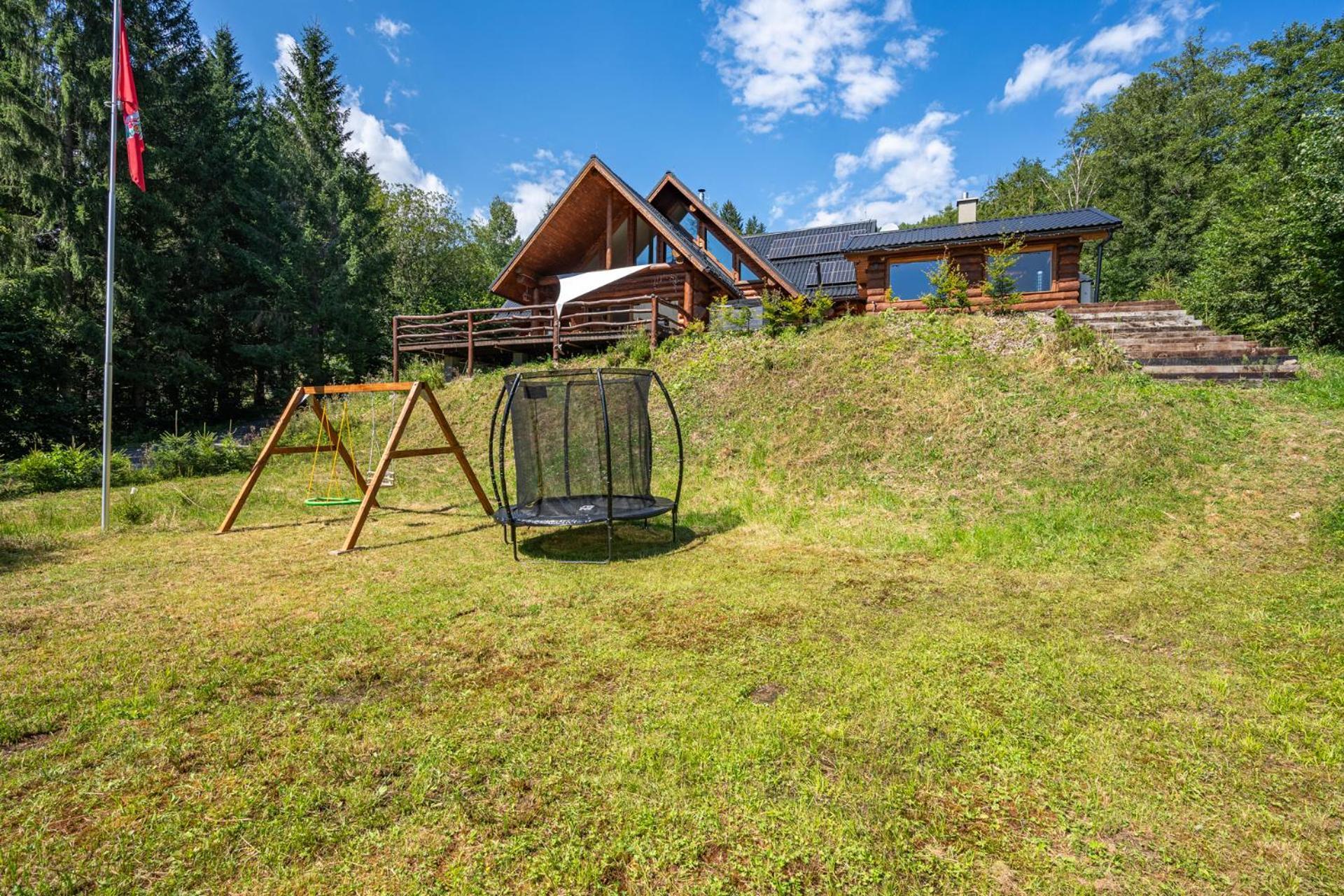 Chalet Piros - Sauna - Jacuzzi - Beautiful Scenery - Kids Playground - In The Forest Tale