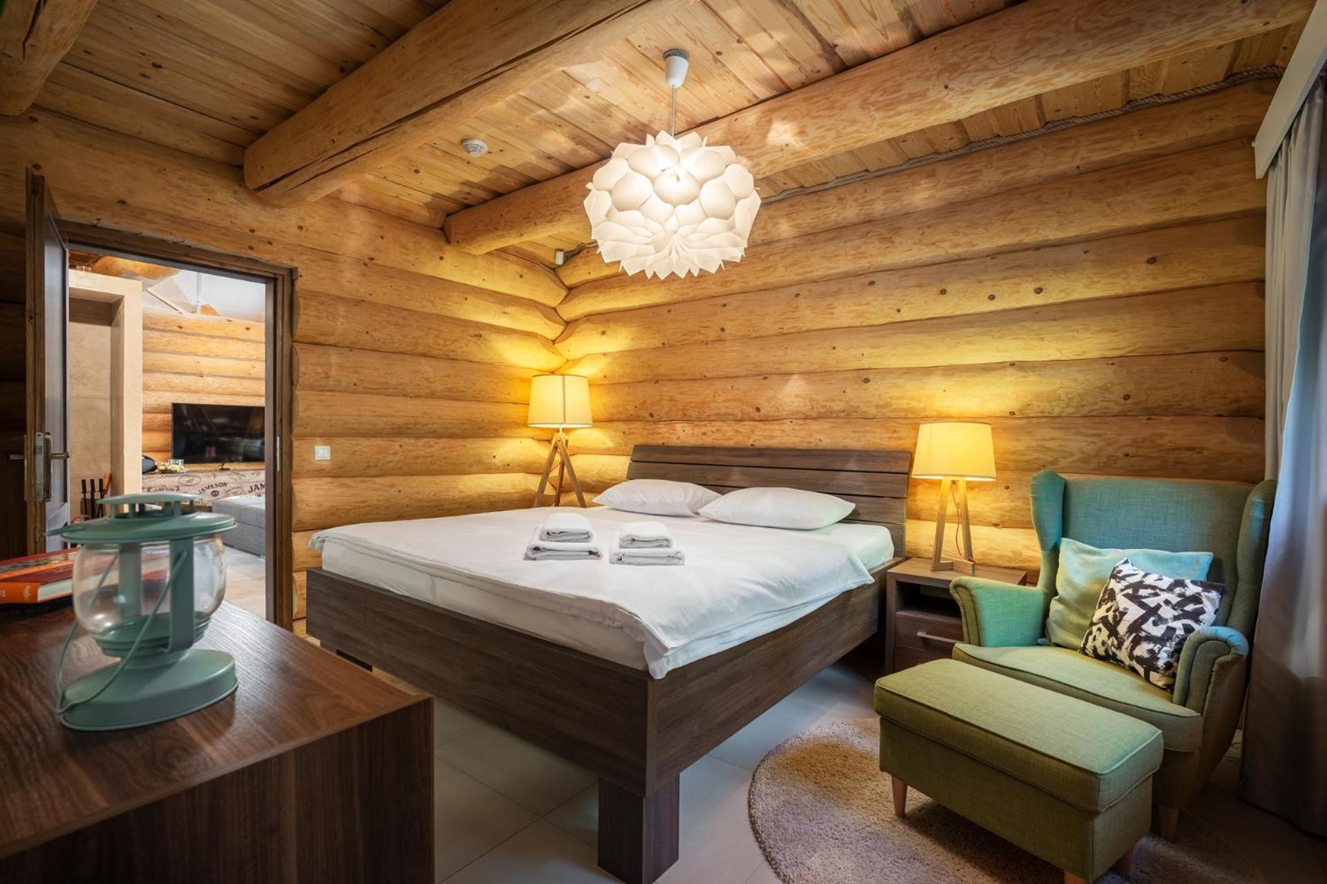 Chalet Piros - Sauna - Jacuzzi - Beautiful Scenery - Kids Playground - In The Forest Tale