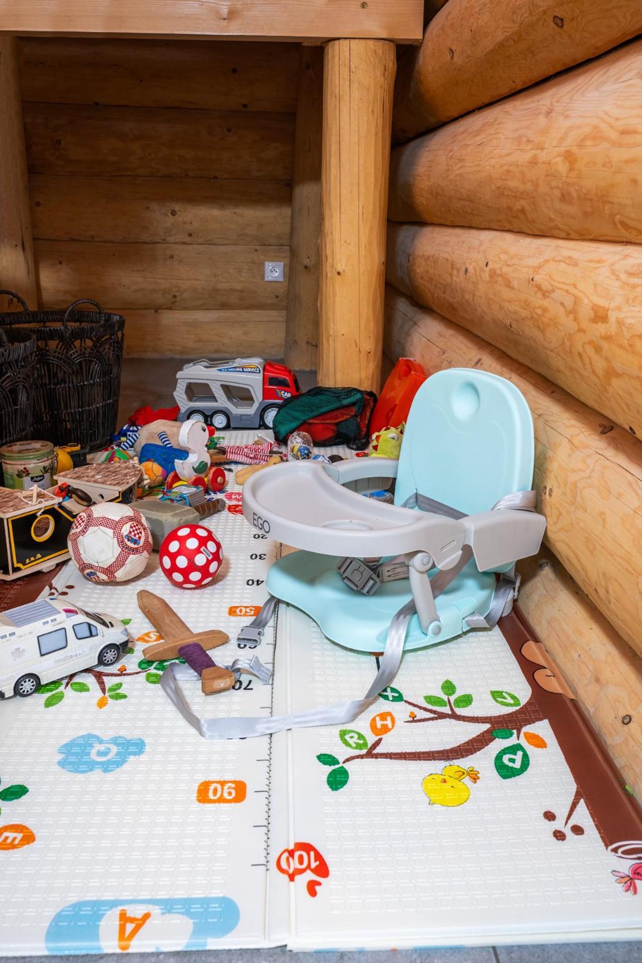 Piros - Sauna - Jacuzzi - Beautiful Scenery - Kids Playground - In The Forest